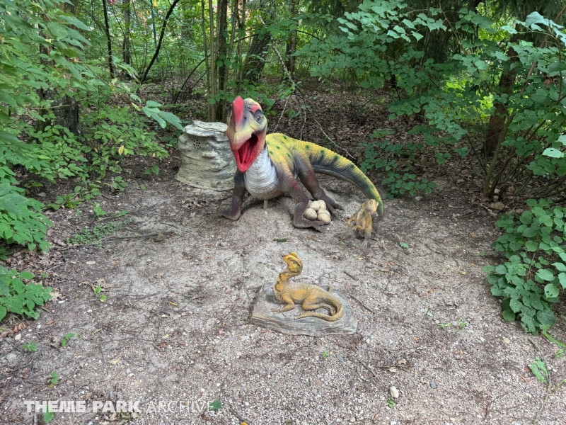 Dinozaurų Parkas at Raubonių Parkas