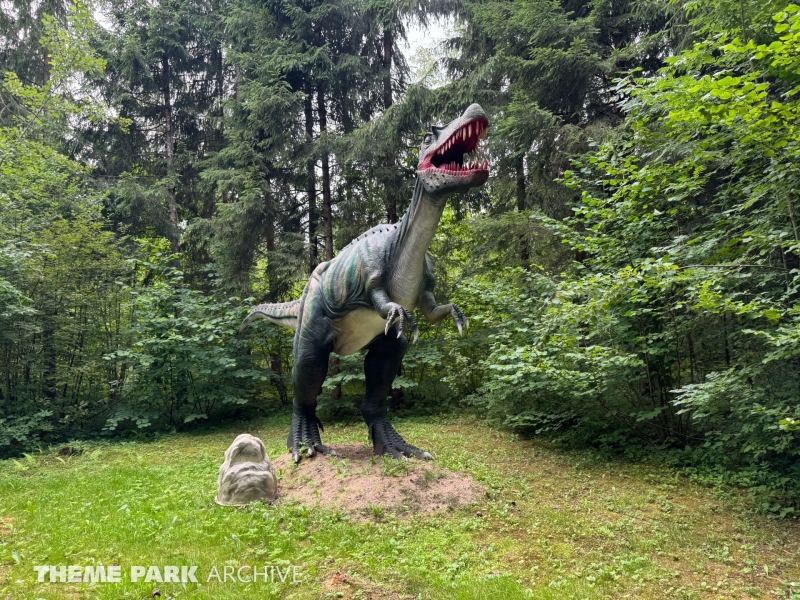 Dinozaurų Parkas at Raubonių Parkas