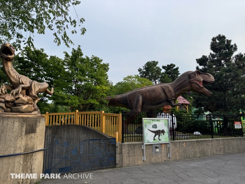 Dino Parc at La Ronde