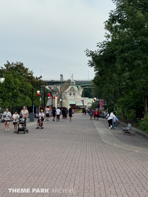 Entrance at La Ronde