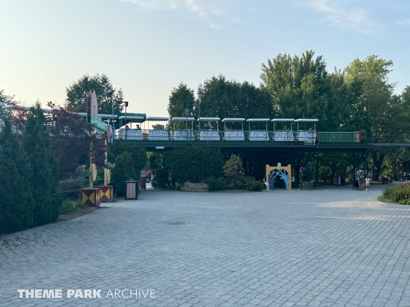 The Orient Express Aerial Train at Zoo de Granby