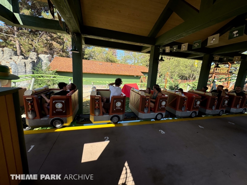 Snoopy's Tenderpaw Twister Coaster at Knott's Berry Farm