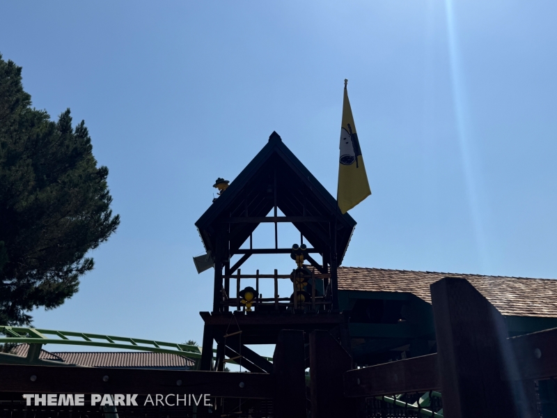 Snoopy's Tenderpaw Twister Coaster at Knott's Berry Farm