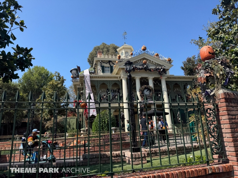 Haunted Mansion at Disneyland