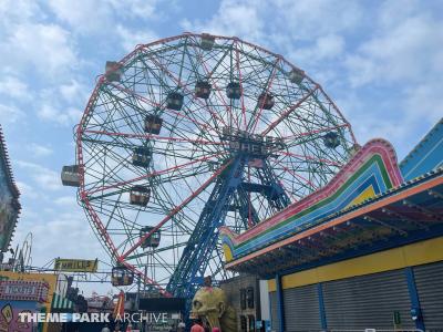 Deno's Wonder Wheel Amusement Park