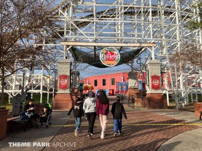 Six Flags America